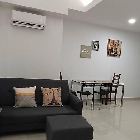 Klcc Newly Renovated Apartment Kuala Lumpur Buitenkant foto