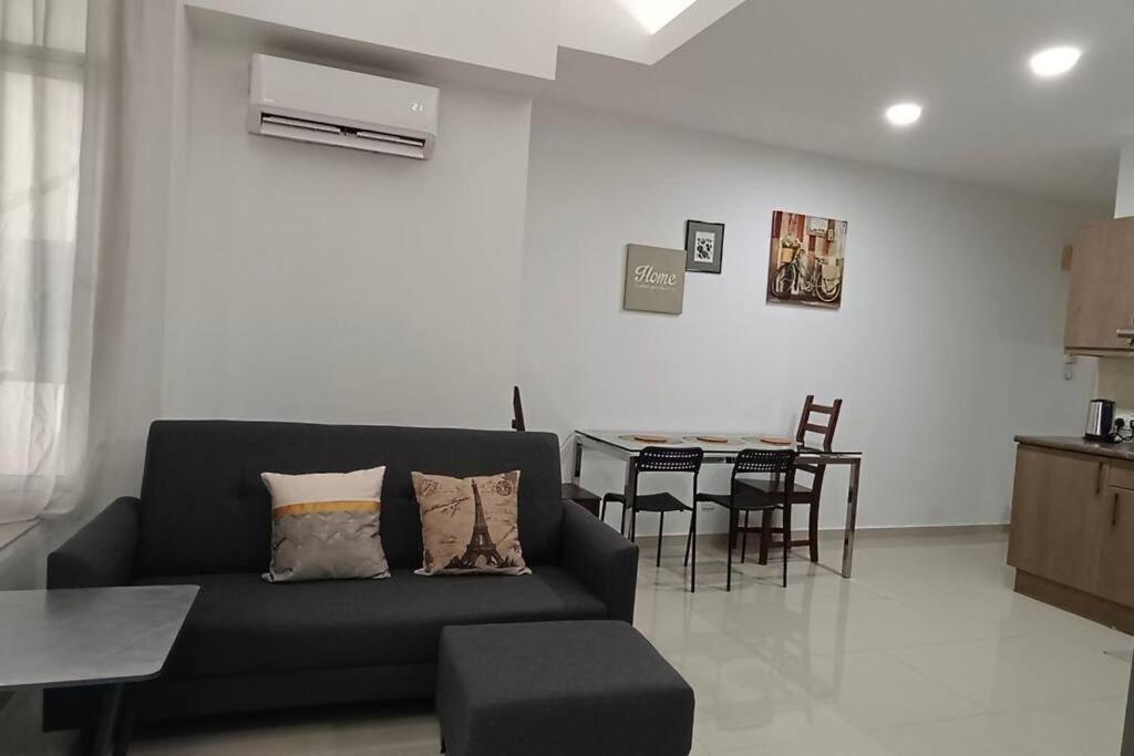 Klcc Newly Renovated Apartment Kuala Lumpur Buitenkant foto
